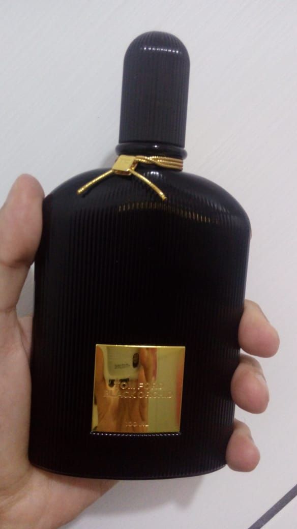 Tom Ford Black Orchid by Tom Ford, 3.4 oz Eau De Parfum Spray for Unisex – Luxurious Dark Floral & Oriental Signature Scent