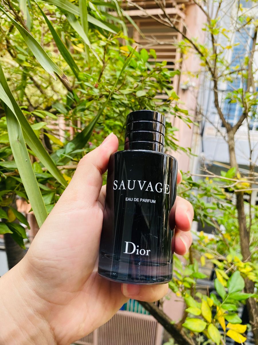 Dior Sauvage Eau de Parfum Spray 100ML – Bold, Fresh & Powerful Masculine Cologne