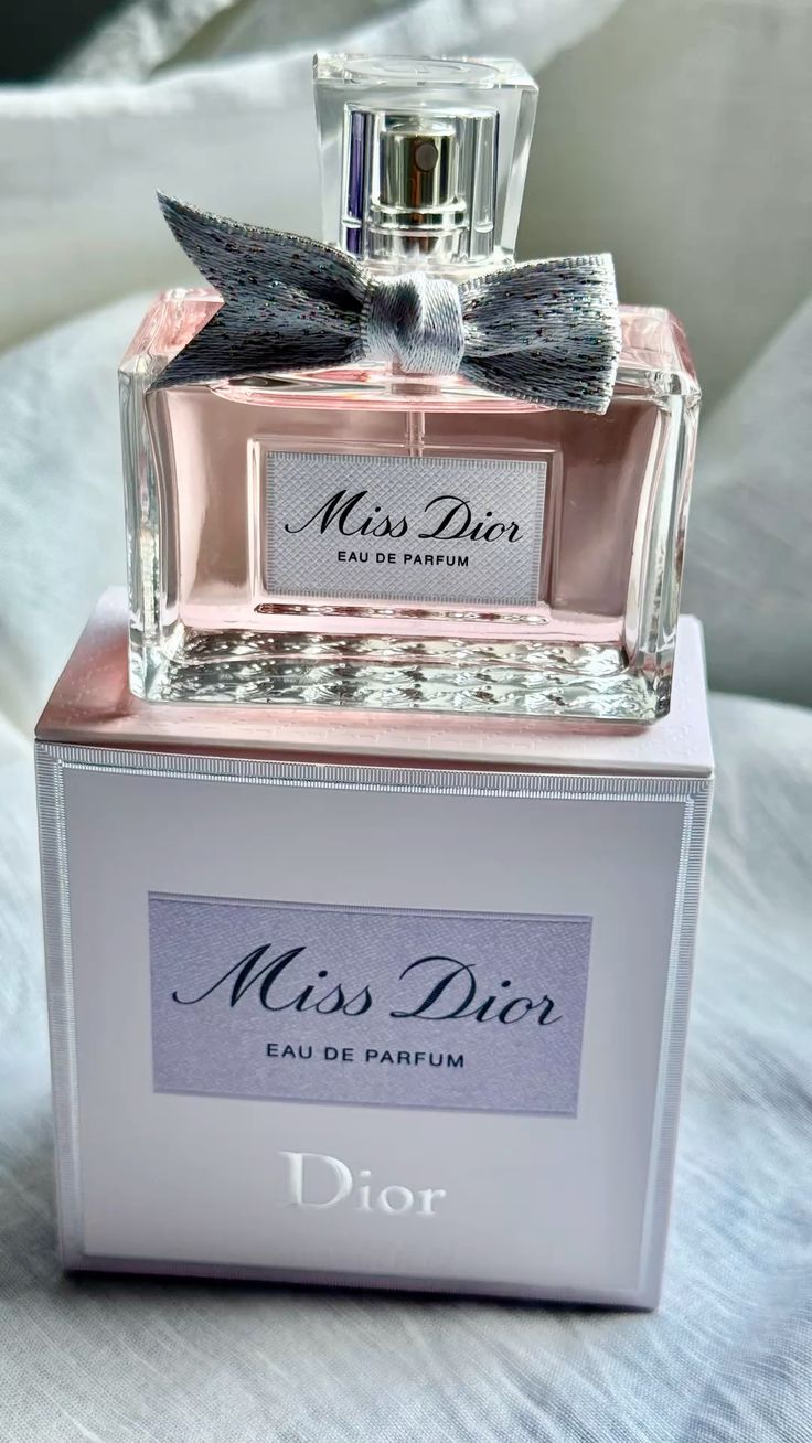 Miss Dior Eau de Parfum – Elegant Warm Floral Women’s Fragrance 100ml