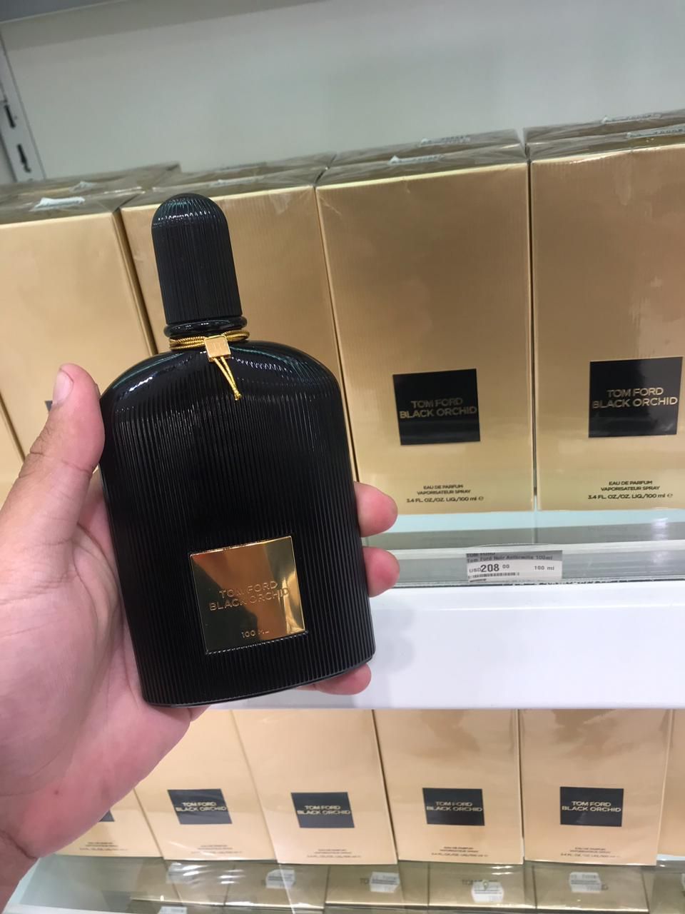 Tom Ford Black Orchid by Tom Ford, 3.4 oz Eau De Parfum Spray for Unisex – Luxurious Dark Floral & Oriental Signature Scent