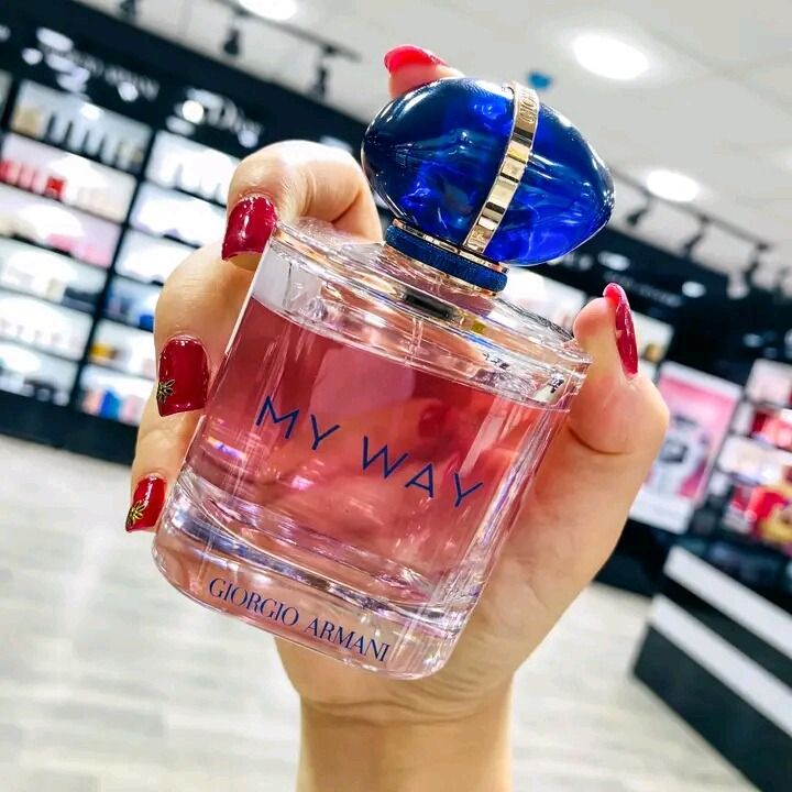 Armani Beauty - My Way - Eau de Parfum - Women's Perfume - Floral Woody Fragrance - Bergamot, Orange Blossom, Tuberose, Jasmine,
