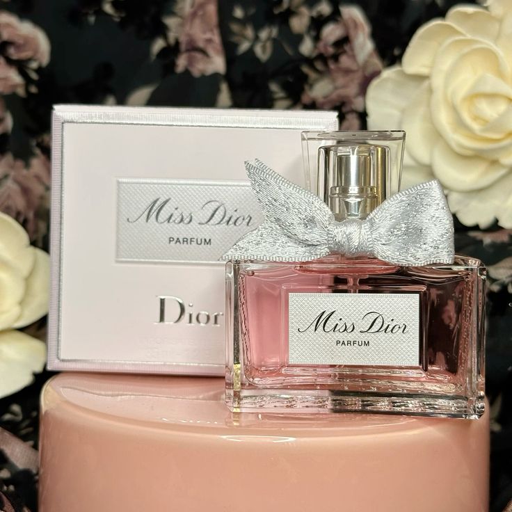 Miss Dior Eau de Parfum – Elegant Warm Floral Women’s Fragrance 100ml