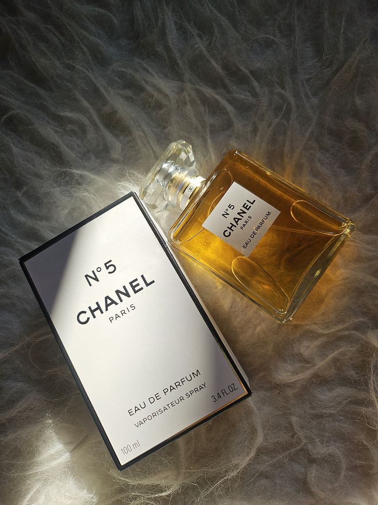 Chanel N°5 Eau de Parfum 3.4 oz | Iconic, Classic & Forever Feminine
