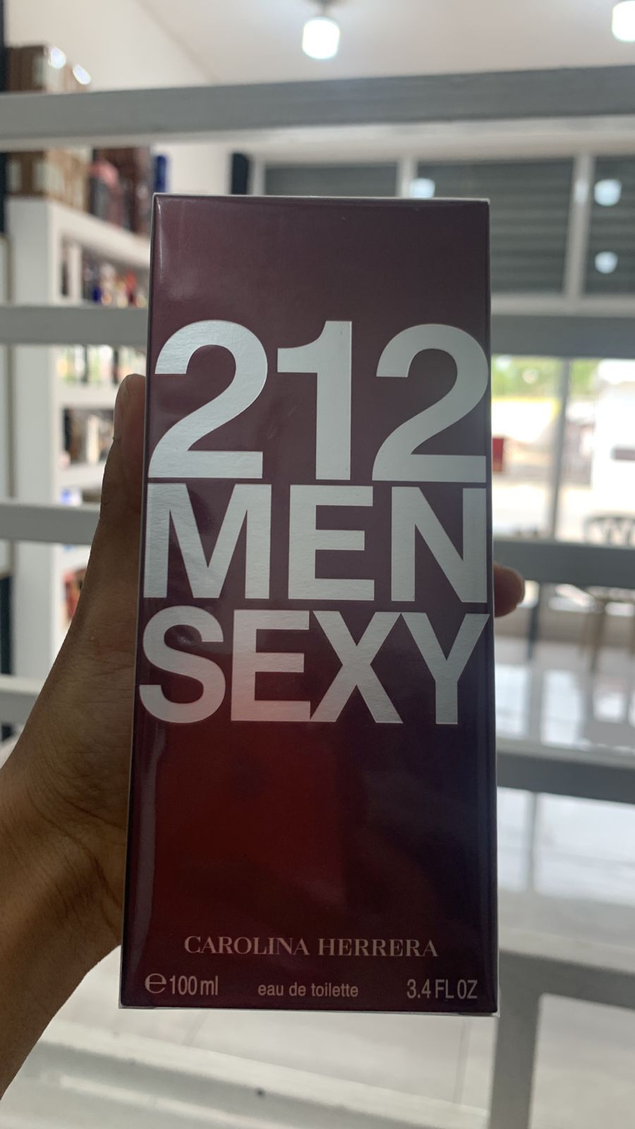 Carolina Herrera 212 Sexy Men EDT 3.4 oz – Warm, Seductive & Masculine Long-Lasting Fragrance