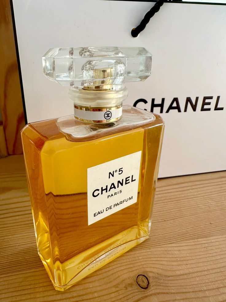 Chanel N°5 Eau de Parfum 3.4 oz | Iconic, Classic & Forever Feminine