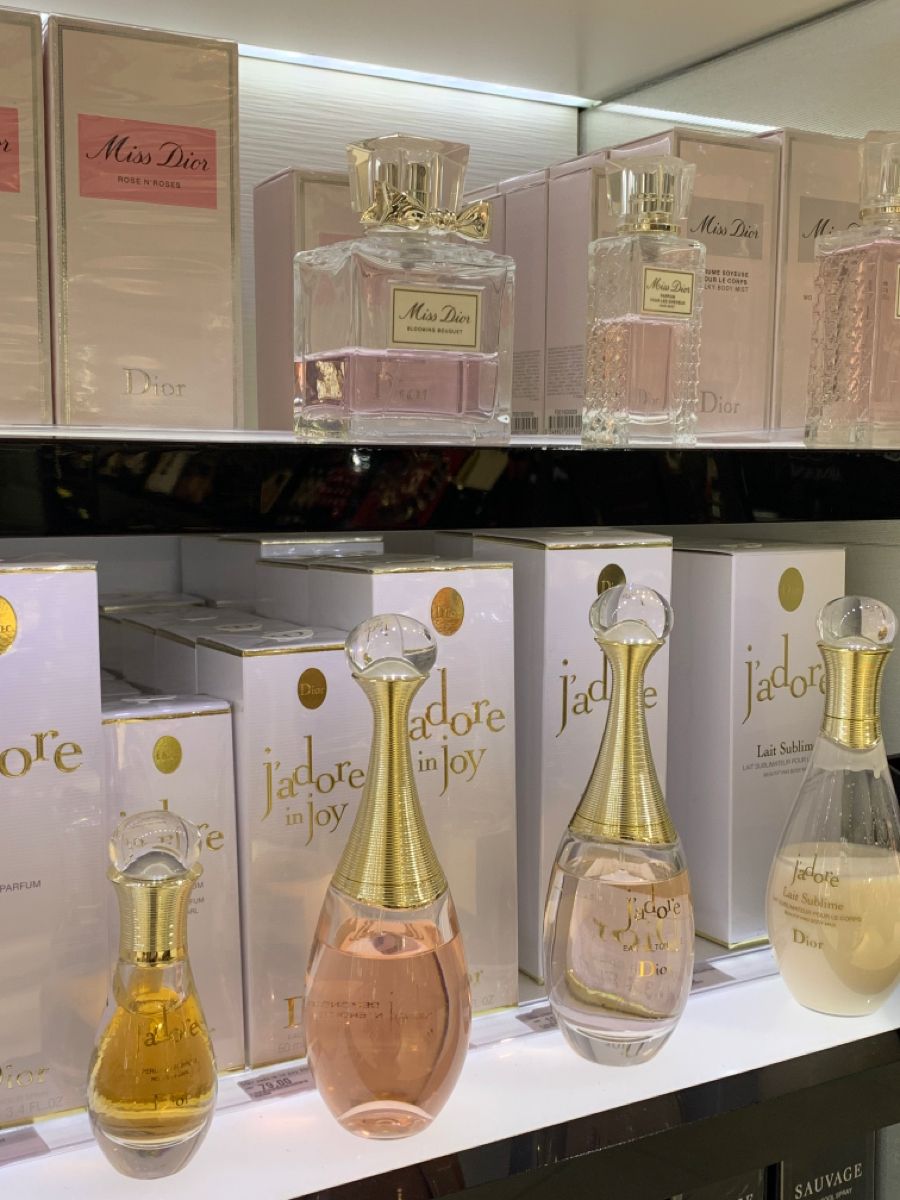 Christian Dior J’adore Eau de Parfum 150ml (5.0 oz) – Luxurious Feminine Floral Signature Scent