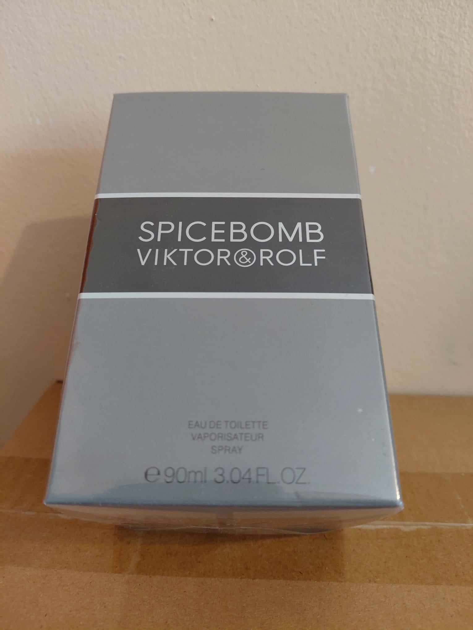 Viktor & Rolf Spicebomb Eau de Toilette 90ml for Men | Authentic Designer Fragrance | Royal Scent UK